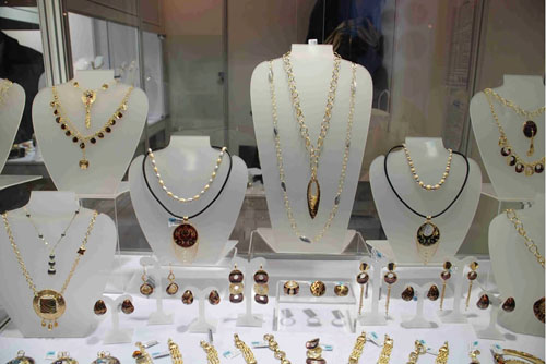海內(nèi)外頂尖珠寶商齊聚2015臺(tái)灣珠寶首飾展覽會(huì)
